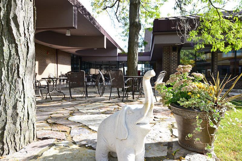 Causeway Bay Hotel Lansing Restauracja zdjęcie
