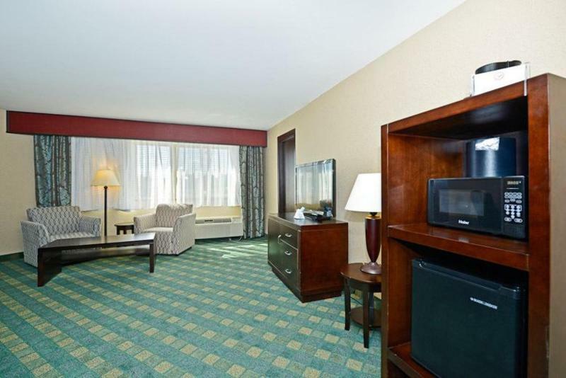 Causeway Bay Hotel Lansing Zewnętrze zdjęcie